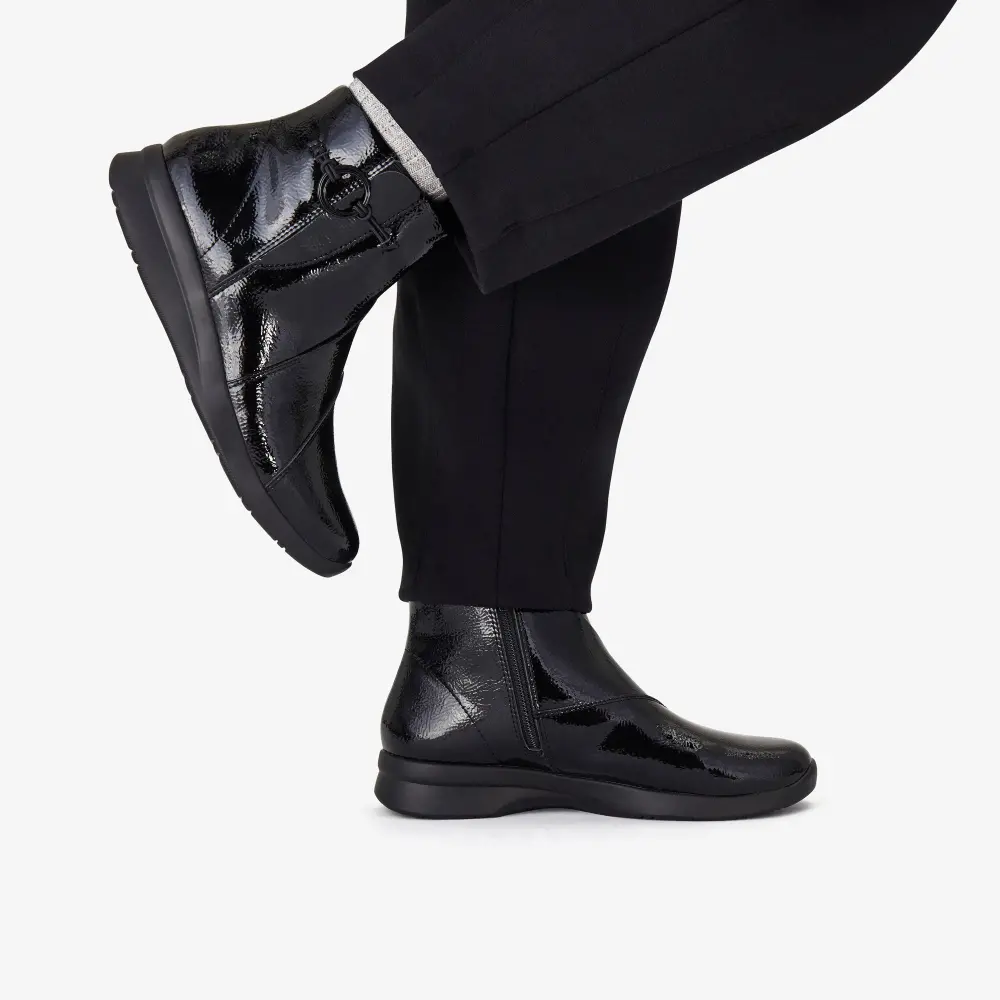 Womens Ellowyn Deva Black Crinkle Patent Ankle Boots online